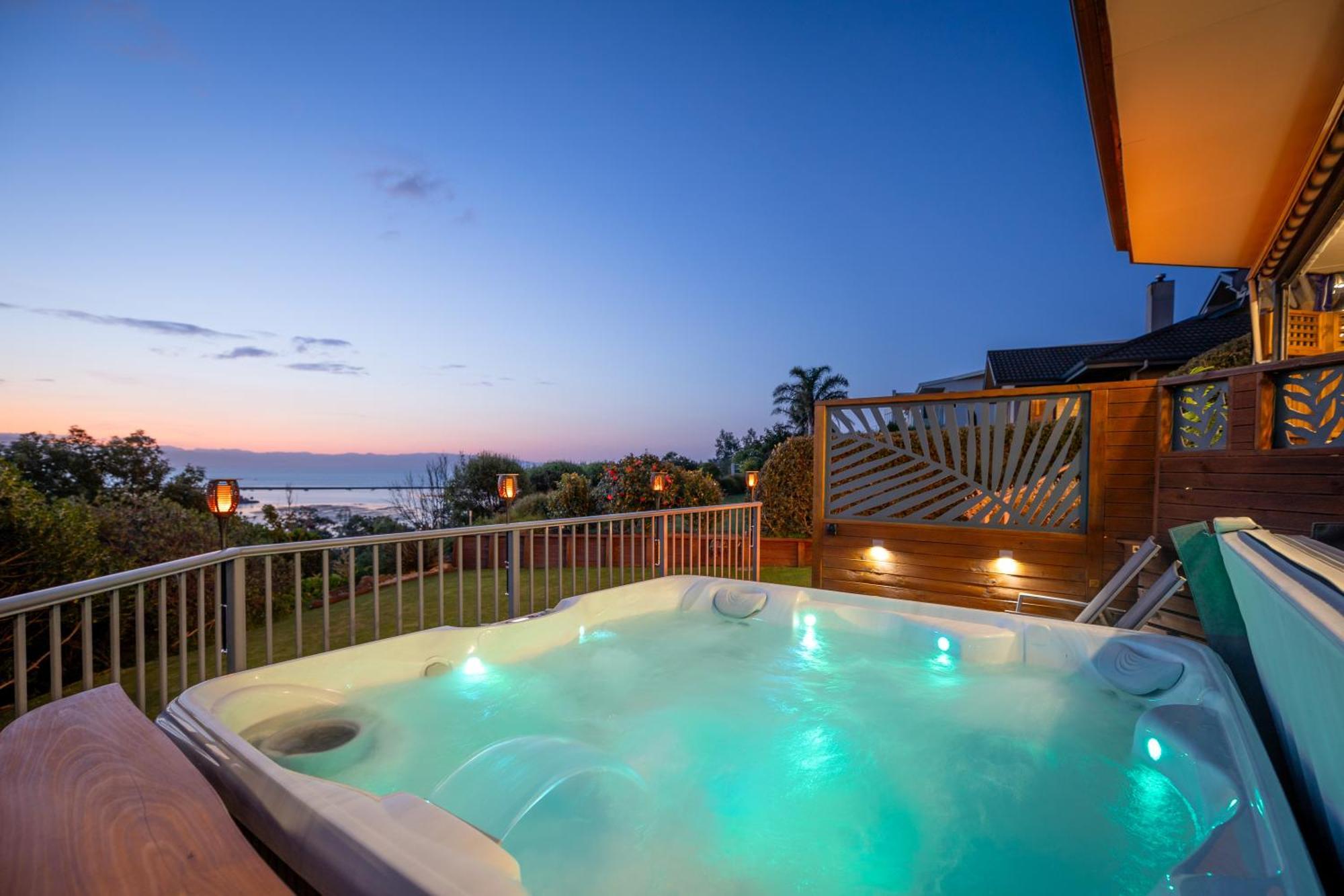 Twin Peaks Luxury Sea View Villa Nelson Extérieur photo